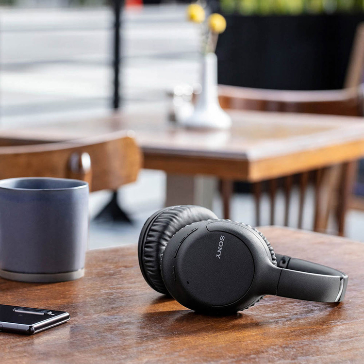 Sony Auriculares inalámbricos con cancelación de ruido sobre la oreja  WH-CH710N - Negro (renovado)